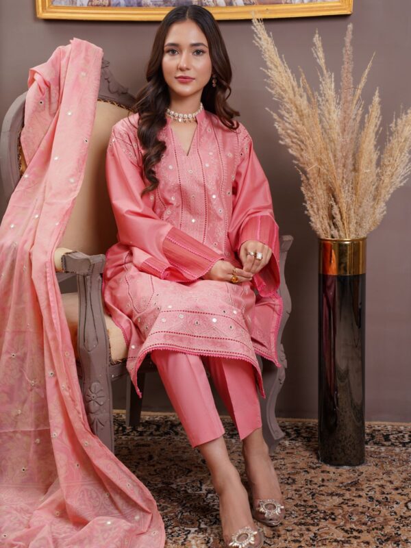 Gulnaar Embroidered Lawn 3-Piece